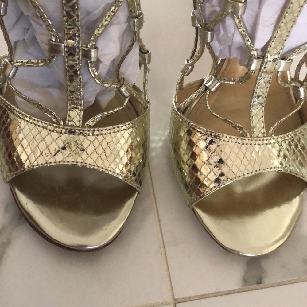 Heels - Picture 2 of 4